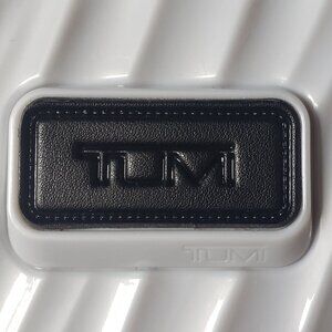 TUMI Delta Hard Shell Silver Luggage Toiletry‎ Travel Kit Case Zip Around Full
